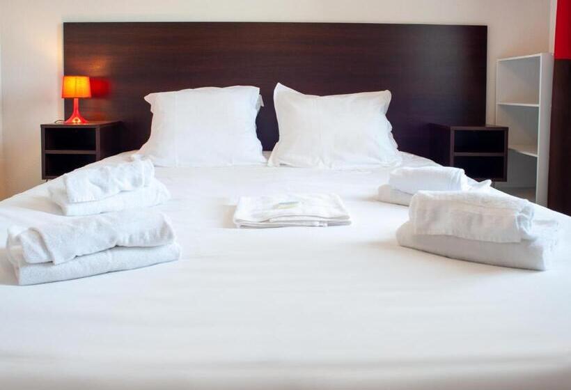 هتل Vacanceole  Le Duguesclin