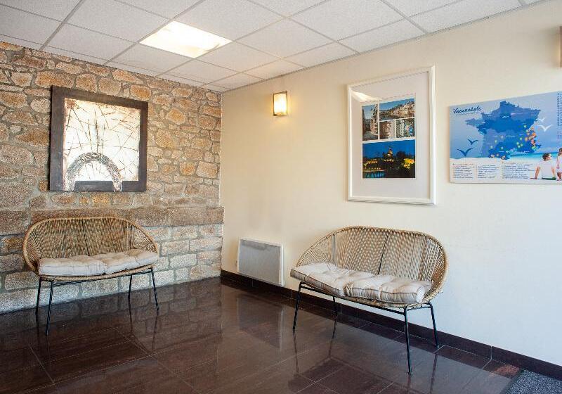 هتل Vacanceole  Le Duguesclin