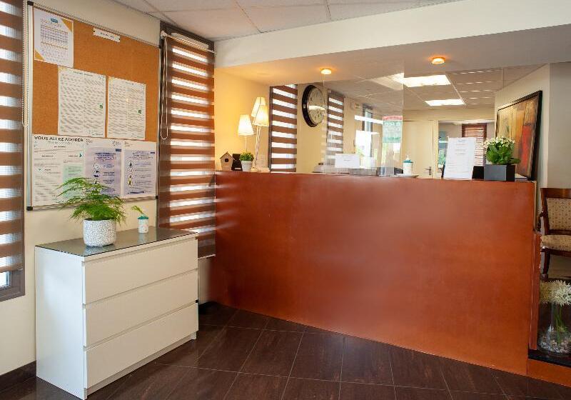 هتل Vacanceole  Le Duguesclin