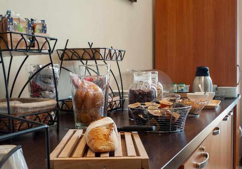 هتل Vacanceole  Le Duguesclin