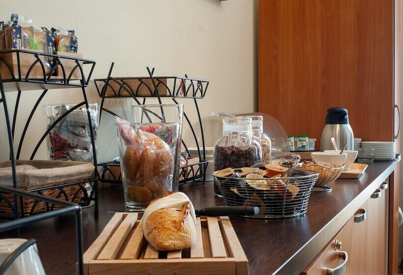 هتل Vacanceole  Le Duguesclin