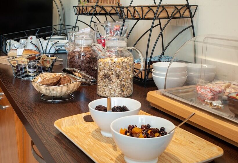 هتل Vacanceole  Le Duguesclin