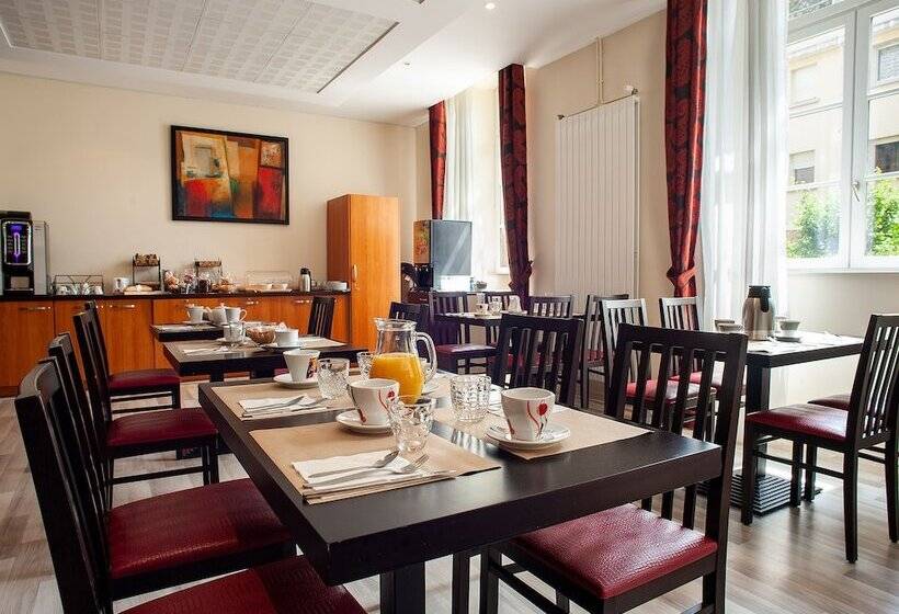 هتل Vacanceole  Le Duguesclin