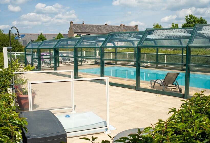 هتل Vacanceole  Le Duguesclin