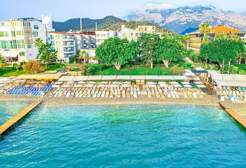 ホテル Viking Nona Beach