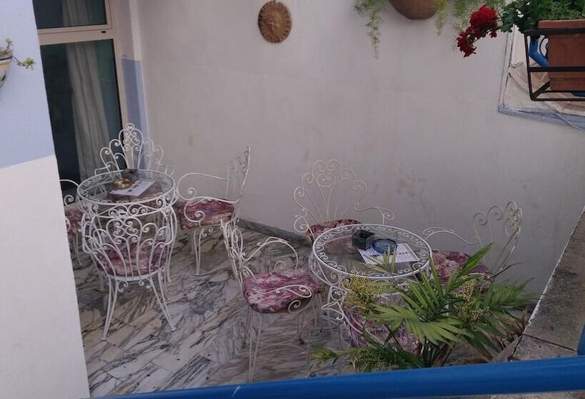هتل Villa Athena
