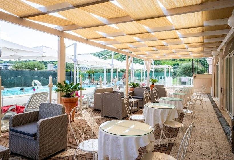 בית מלון כפרי Villa Elena