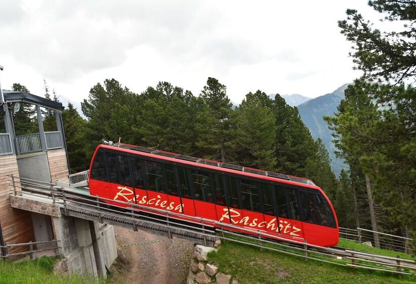 ホテル Villa Emilia