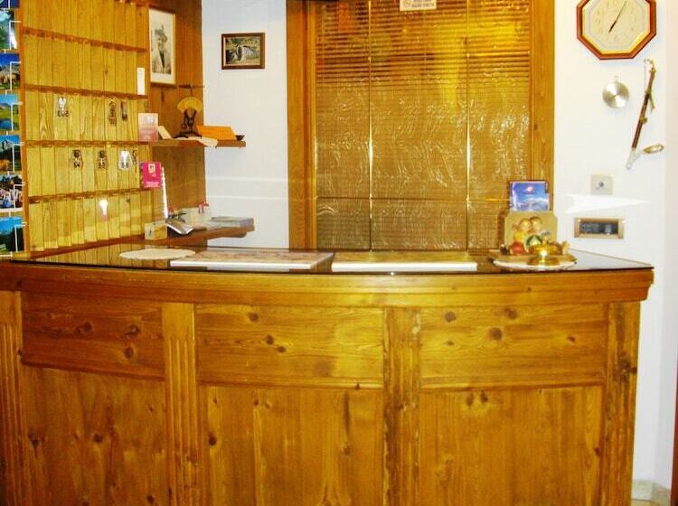 ホテル Villa Emilia