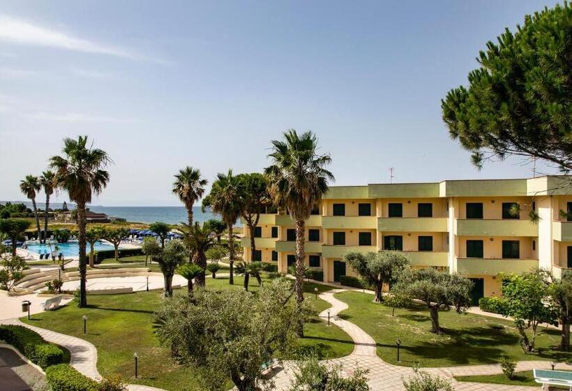 فندق Village Paradise