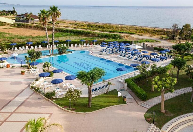 فندق Village Paradise