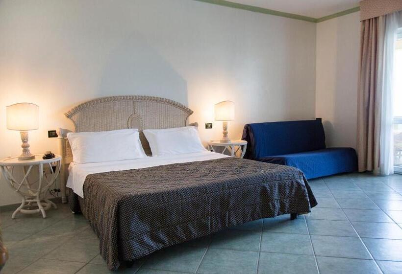 فندق Village Paradise