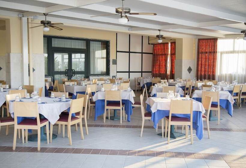 فندق Village Paradise