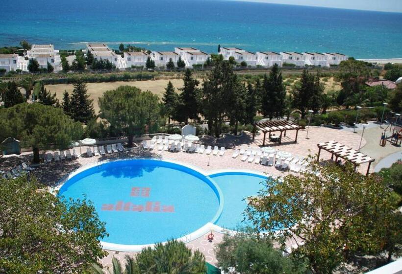 בית מלון כפרי Villaggio Club Altalia