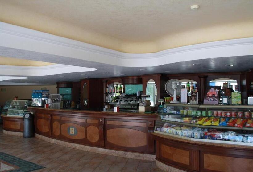 בית מלון כפרי Villaggio Club Altalia