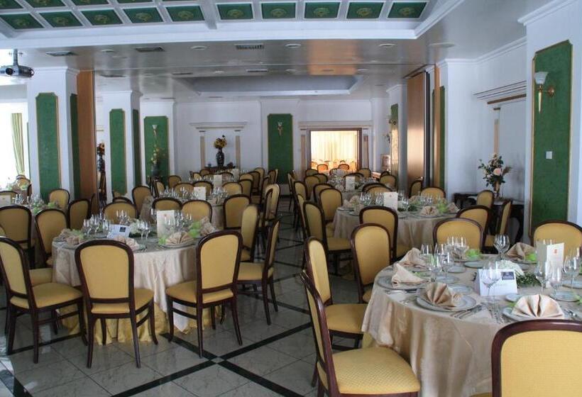 בית מלון כפרי Villaggio Club Altalia