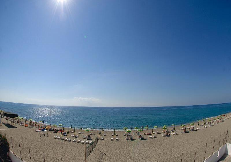 בית מלון כפרי Villaggio Club Altalia