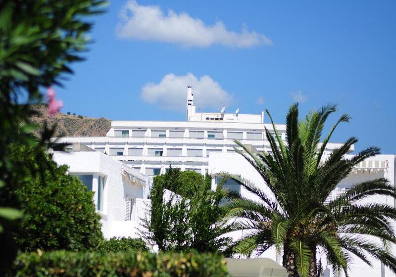 בית מלון כפרי Villaggio Club Altalia