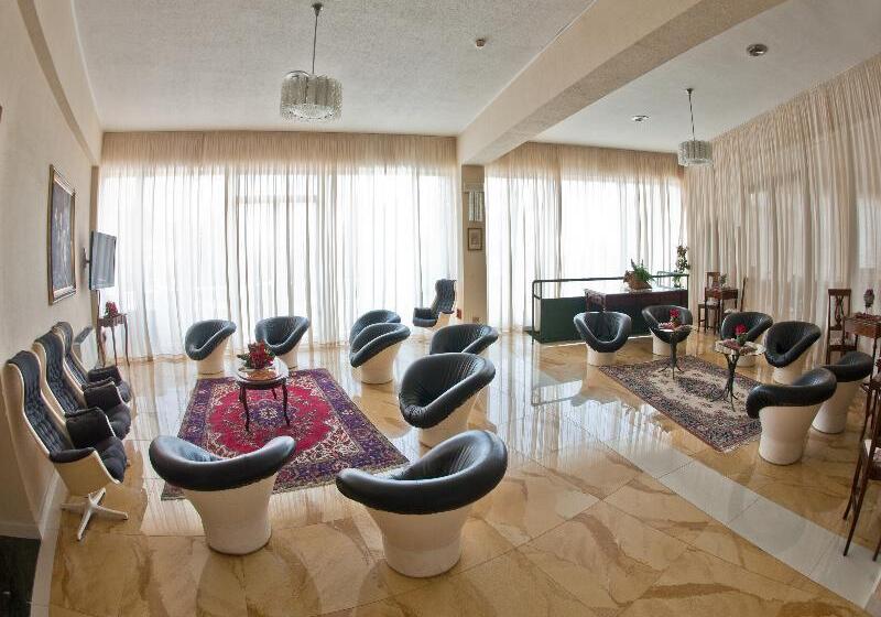 בית מלון כפרי Villaggio Club Altalia