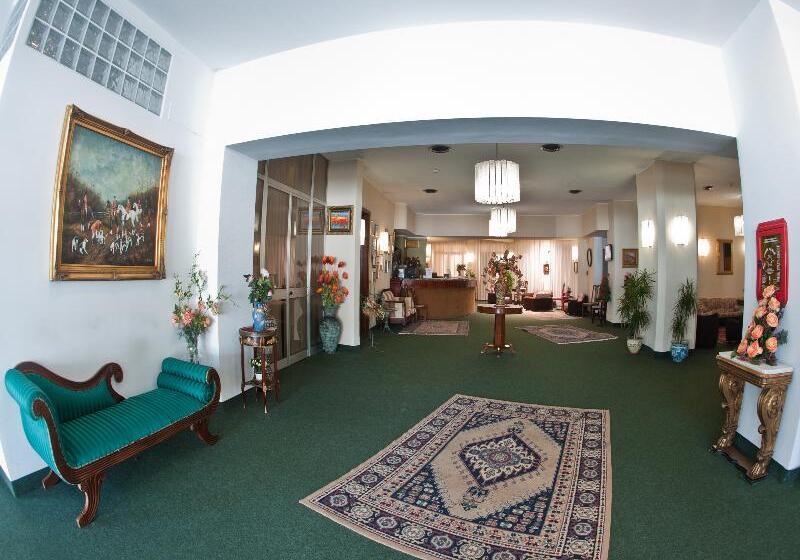 בית מלון כפרי Villaggio Club Altalia