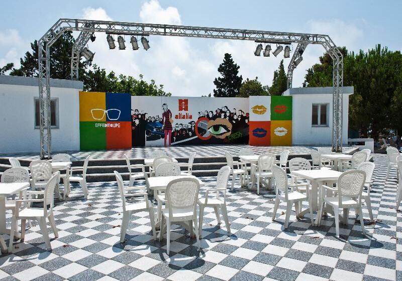 בית מלון כפרי Villaggio Club Altalia