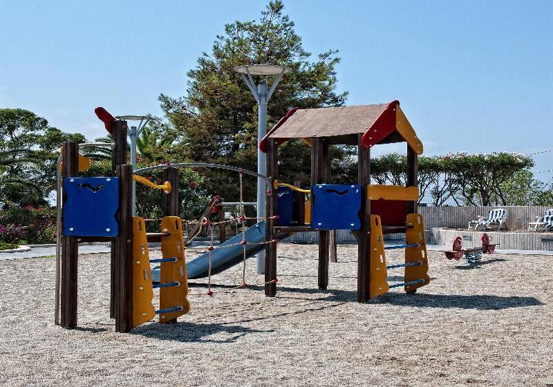 בית מלון כפרי Villaggio Club Altalia