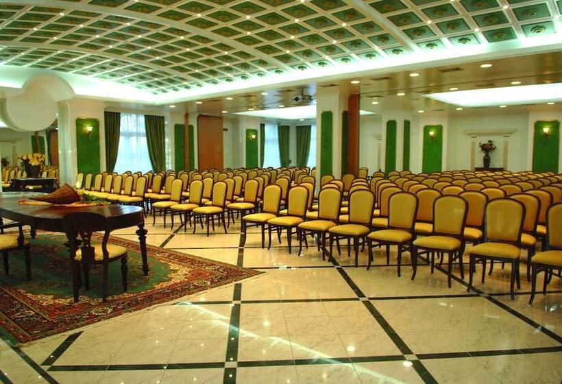 בית מלון כפרי Villaggio Club Altalia