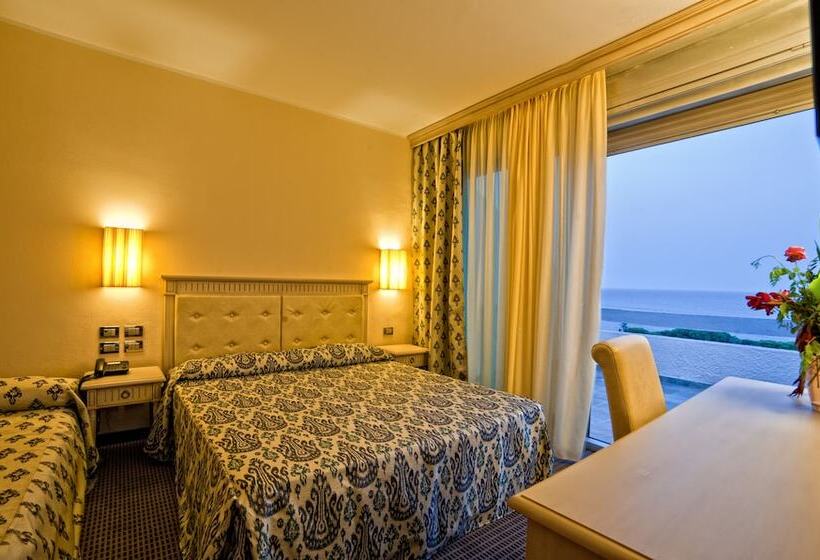 בית מלון כפרי Villaggio Club Altalia