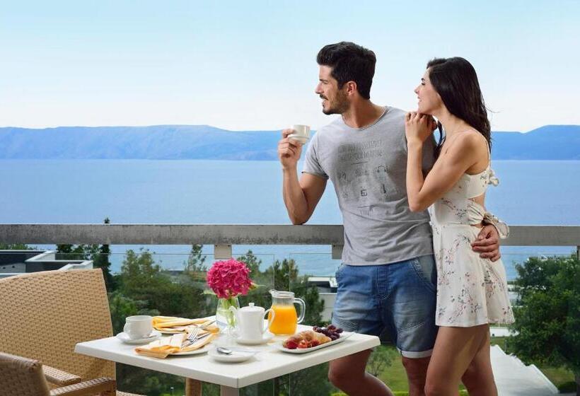 Отель Grand Novi Vinodolski Resort