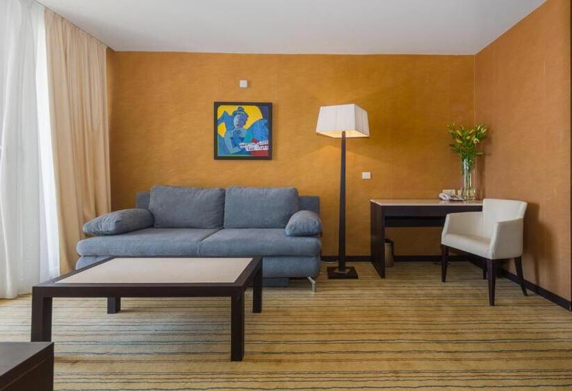 Отель Grand Novi Vinodolski Resort