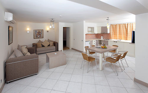 Costa Queen Resort Hotel