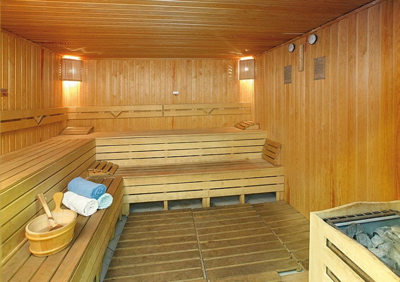 Costa Queen Resort Hotel