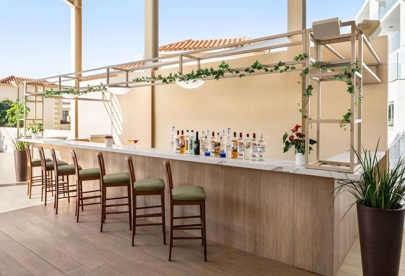 استراحتگاه Ramada Hotel & Suites By Wyndham Ayia Napa