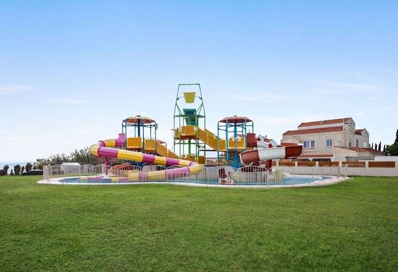 리조트 Ramada Hotel & Suites By Wyndham Ayia Napa