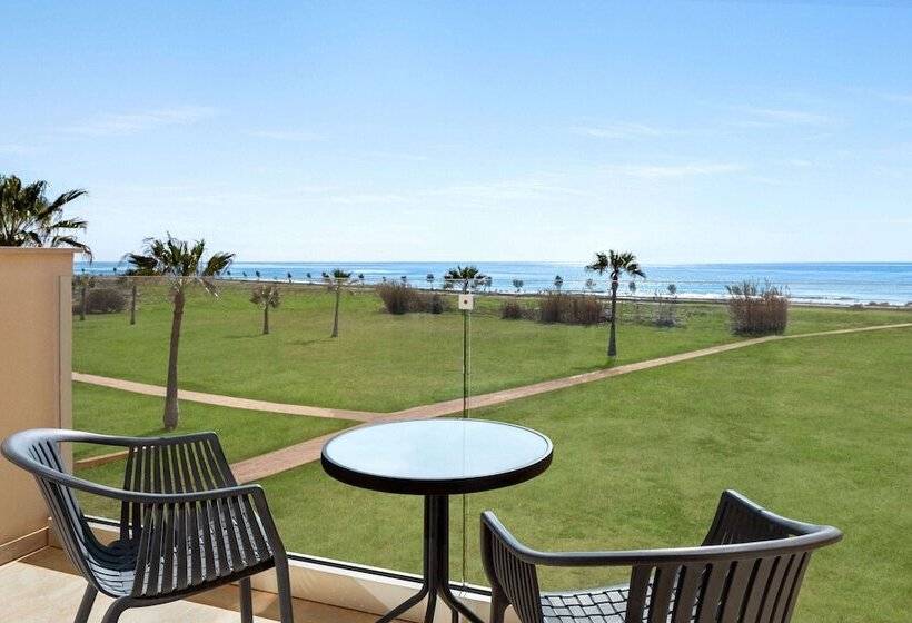 استراحتگاه Ramada Hotel & Suites By Wyndham Ayia Napa