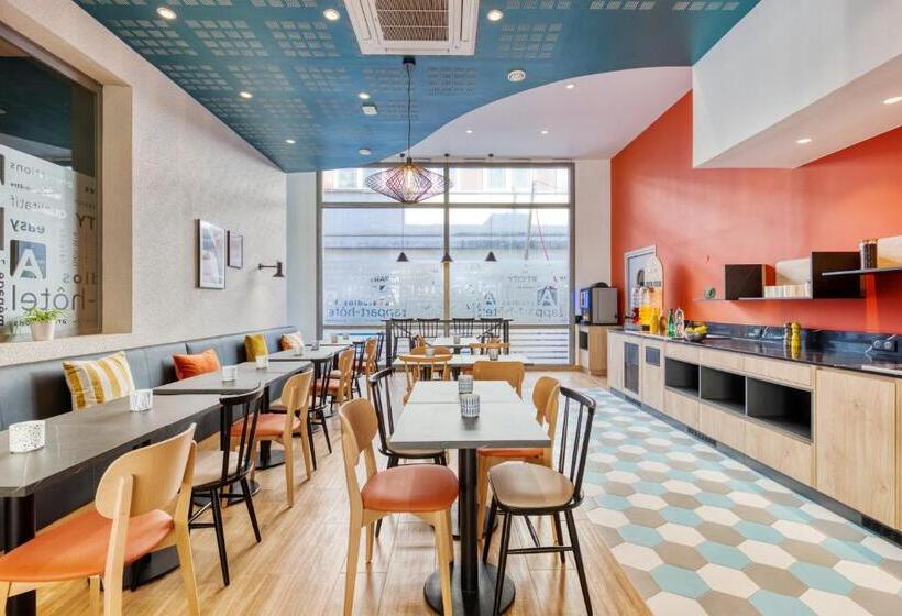 Appart City Confort Paris Clichy  Mairie