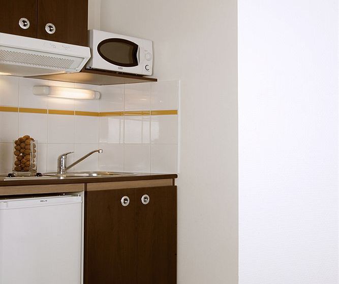 Comfort Suites Le Port Marly Paris Ouest