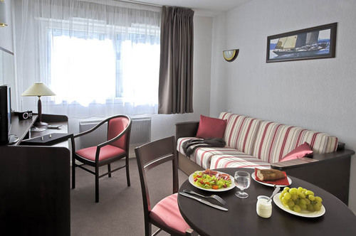 Comfort Suites Le Port Marly Paris Ouest
