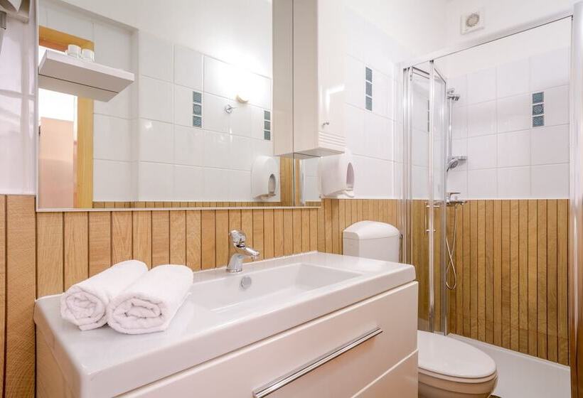 Beach Hotel Božikovina 2