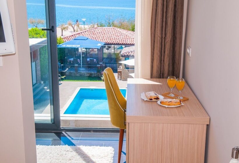 Beach Hotel Božikovina 2