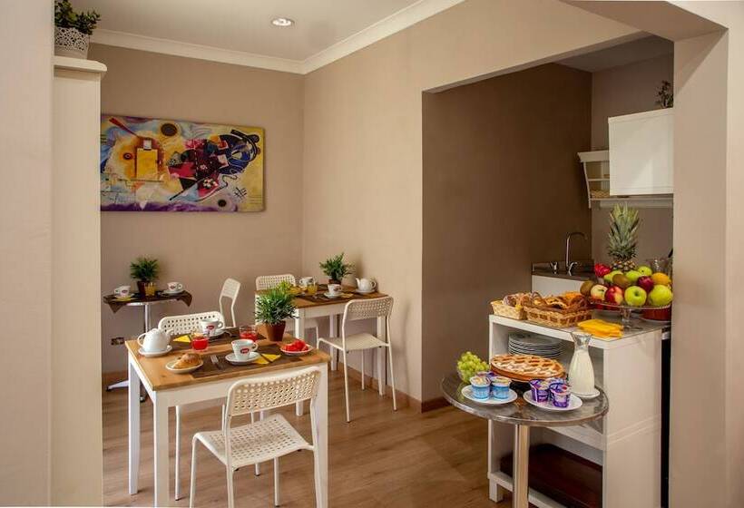 تختخواب و صبحانه Piccolo Imperiale