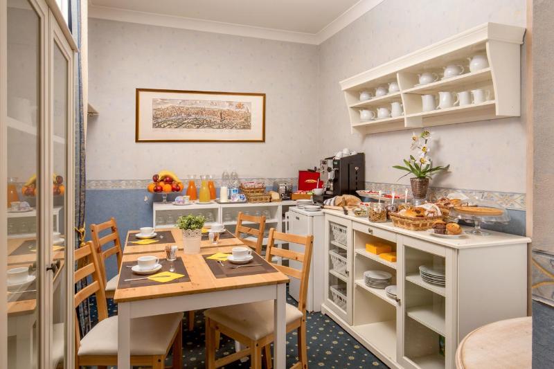 تختخواب و صبحانه Piccolo Imperiale