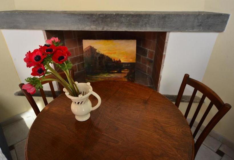 تختخواب و صبحانه Casa Pucci