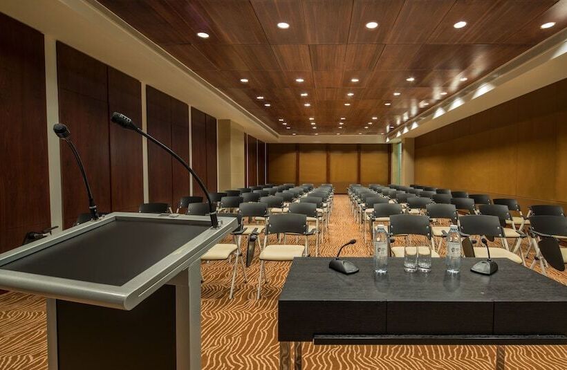 Dubai International Hotel, Dubai Airport