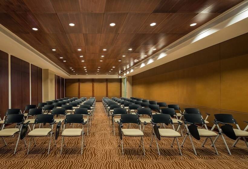 Dubai International Hotel, Dubai Airport