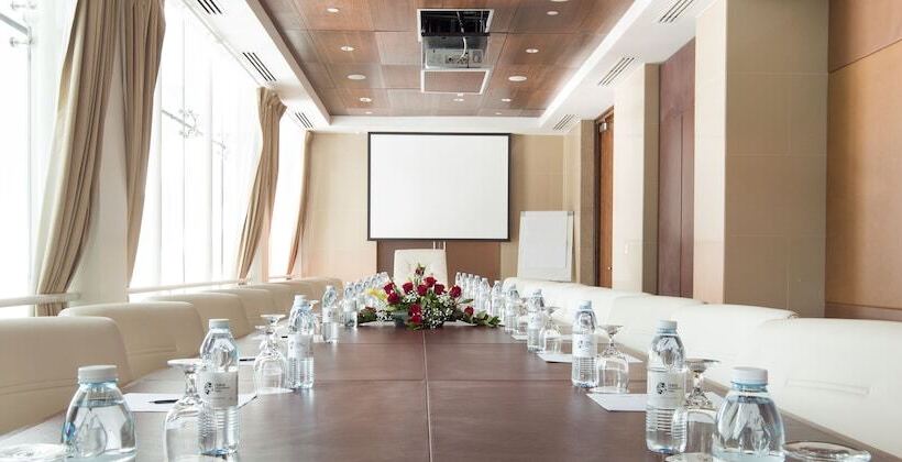 Dubai International Hotel, Dubai Airport