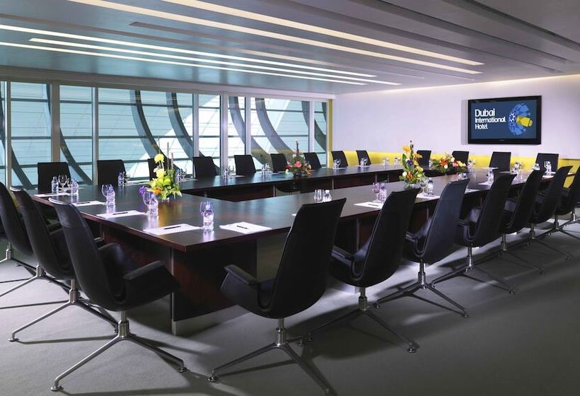 Dubai International Hotel, Dubai Airport