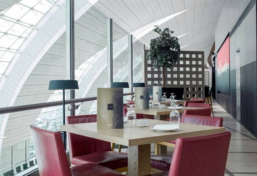 Dubai International Hotel, Dubai Airport