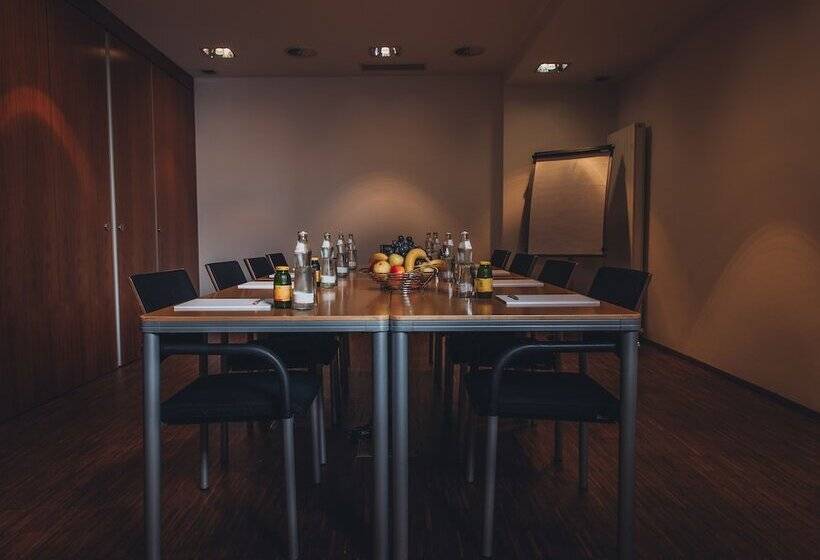 Heinhotel Vienna Airport