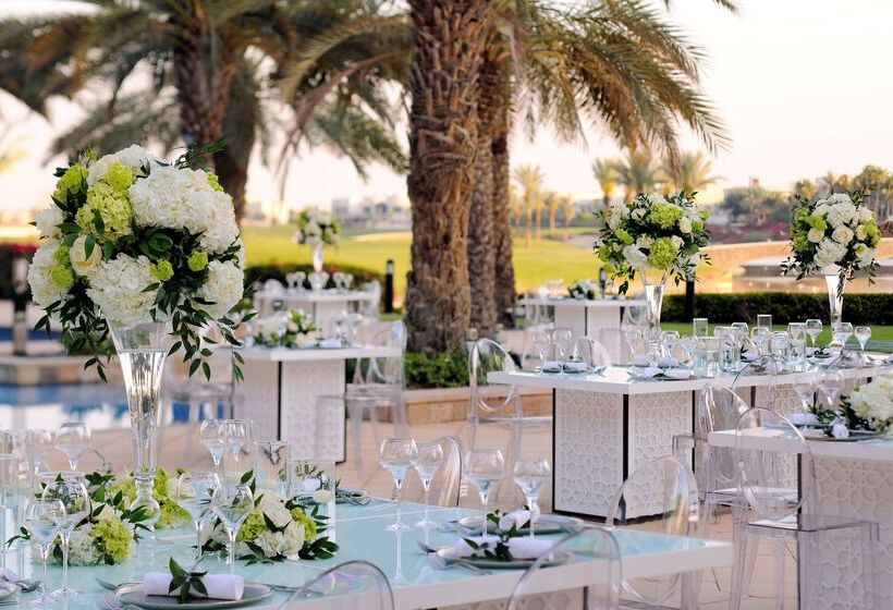 Отель Address Montgomerie